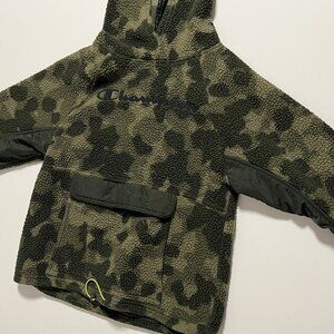 Champion Hoodie Green Camo Pullover Sherpa Sweatshirt Women's size Medium